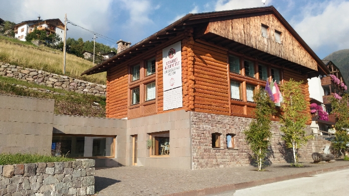 Bersntoler Kulturinstitute –  Instituto Culturale Mòcheno v obci Palù del Fersina.